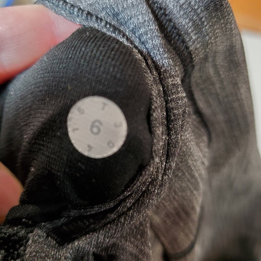 Lululemon Legging Pants Womens 6 Yoga Crop Wunder Under Gray Stretch Athleisure - Picture 7 of 9